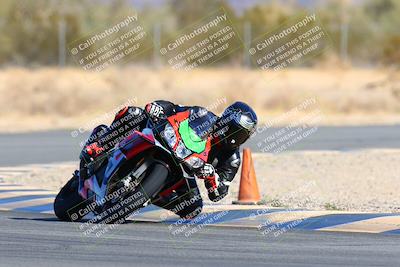 media/Jan-09-2022-SoCal Trackdays (Sun) [[2b1fec8404]]/Turn 6 (1035am)/